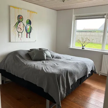 Dejlig Og Hyggelig Hus I *
