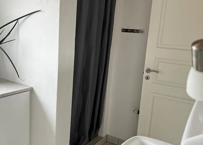 Dejlig Og Hyggelig Hus I *