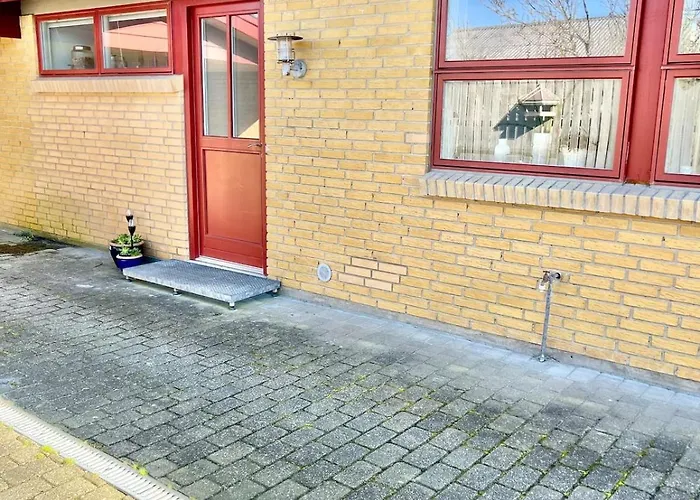 Dejlig Og Hyggelig Hus I *